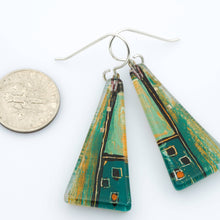 Load image into Gallery viewer, Grünhaus Triangle Earrings
