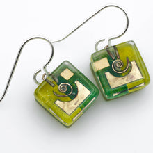 Load image into Gallery viewer, Garden Snail Cube Earrings
