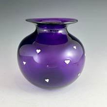 Load image into Gallery viewer, Sweetheart Vases
