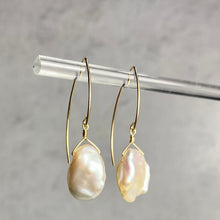 Load image into Gallery viewer, Ivory  Keshi Pearl Earrings 14k Goldfill
